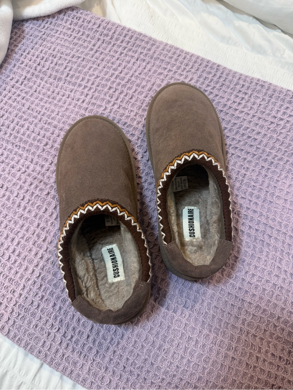 Cushionaire Women's Brown Faux-Fur Slip-On Slippers